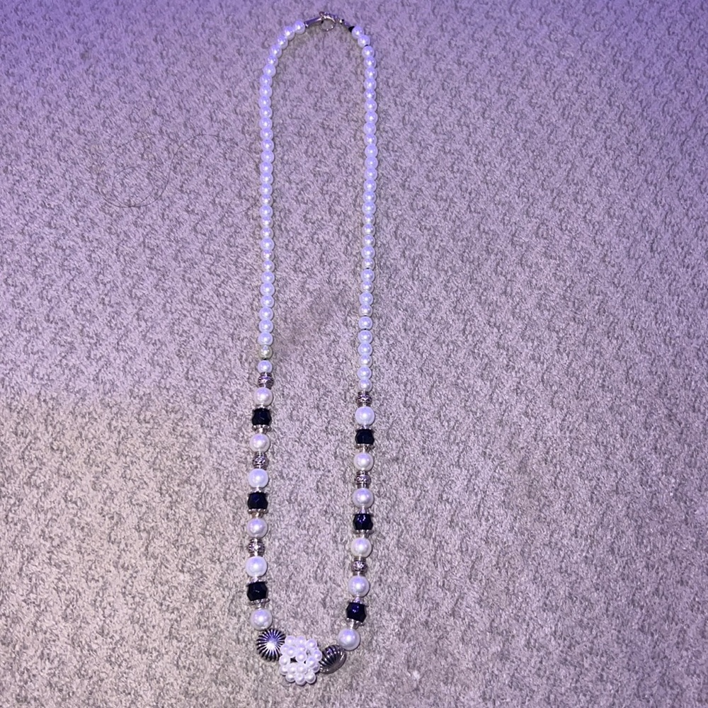 elegant pearl necklace